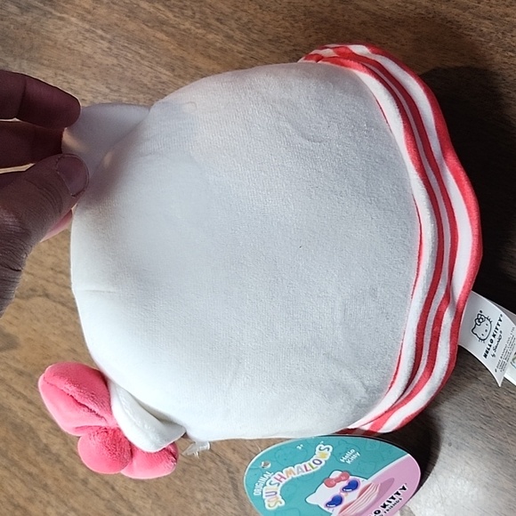 Hello Kitty Squishmallow - 6.5" - Picture 4 of 11